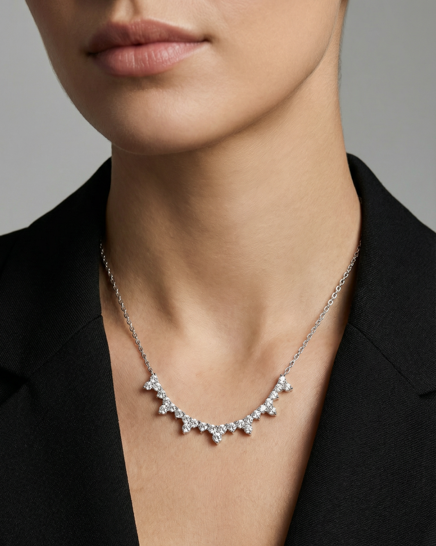 Necklace in K18 White Gold with Diamonds