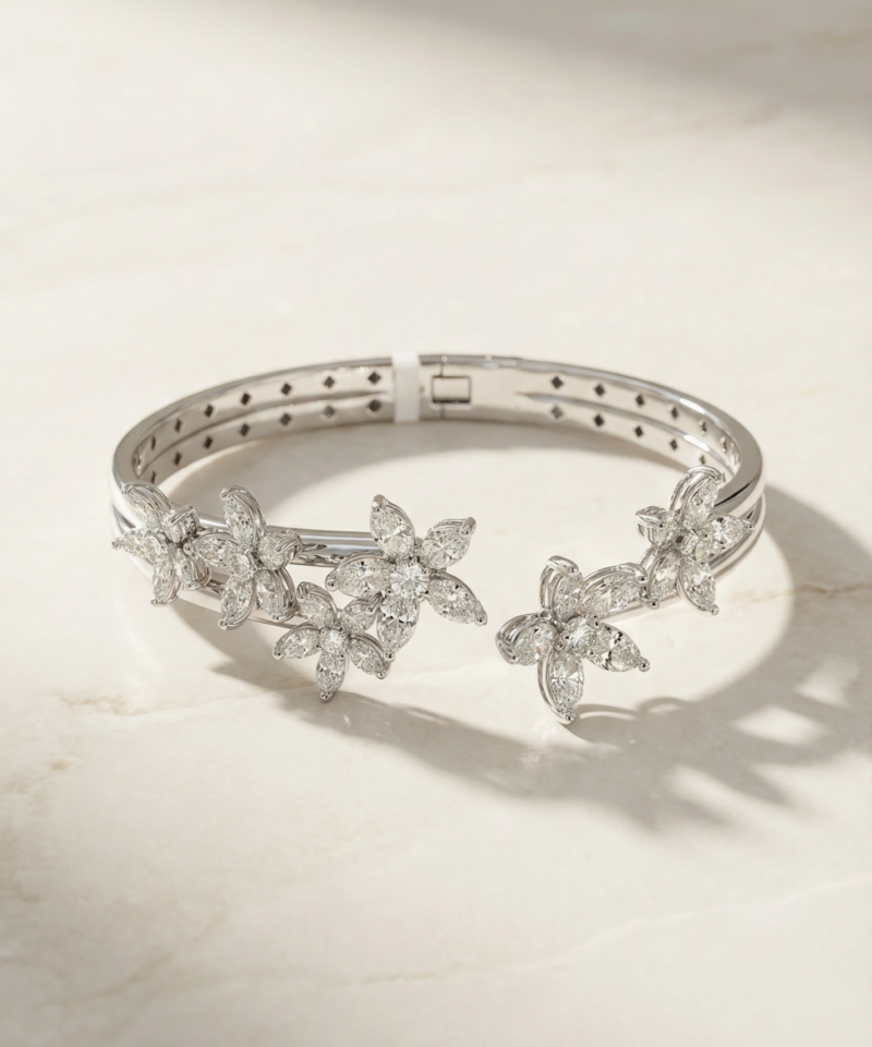 Bracelet in K18 White Gold with Diamonds