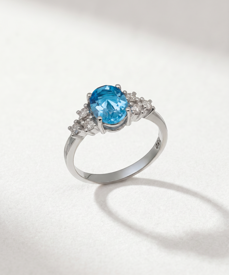 Oval-Cut Blue Topaz & Diamond Ring in K18 White Gold
