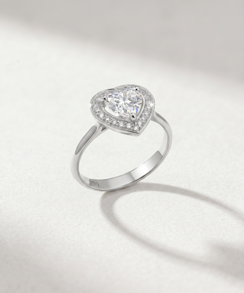 Heart-Shaped Diamond Halo Ring in K18 White Gold