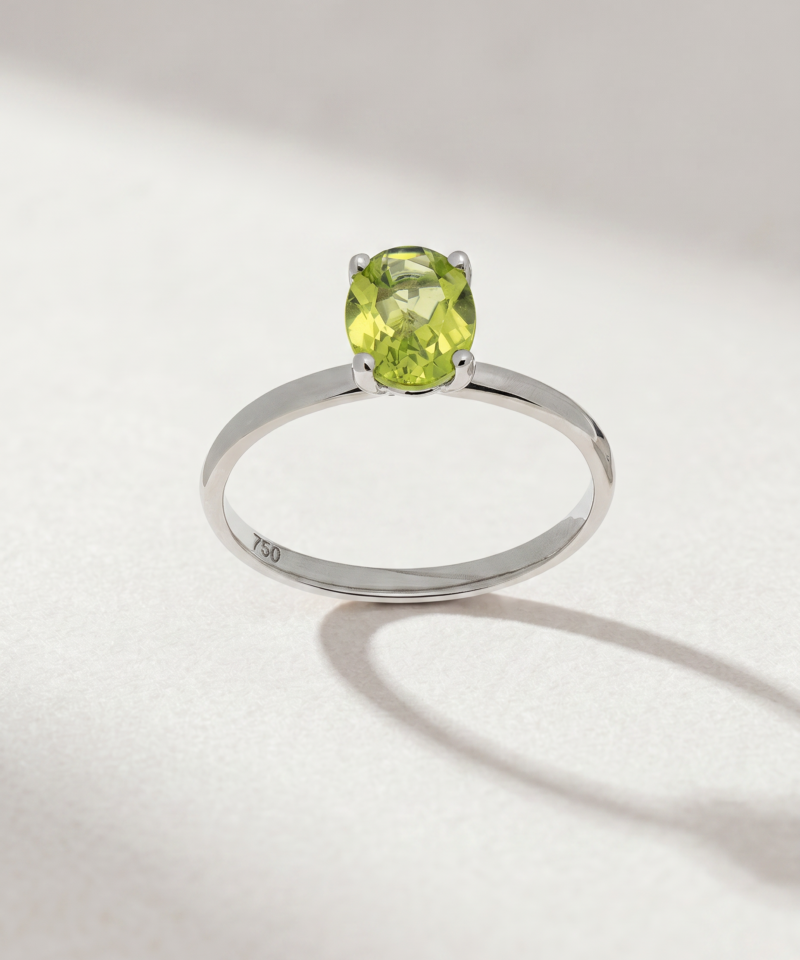 Alternative view of Oval Peridot Ring in K18 White Gold