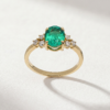 Oval-Cut Emerald & Diamond Ring in K18 Yellow Gold - Image 2