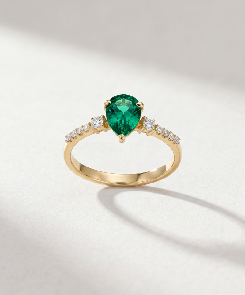 Alternative view of Pear-Cut Emerald & Diamond Ring in K18 Yellow Gold