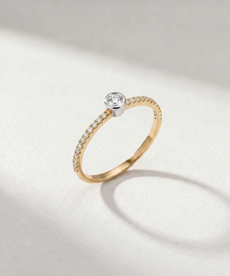 Bezel-Set Diamond Pavé Ring in K18 Yellow Gold