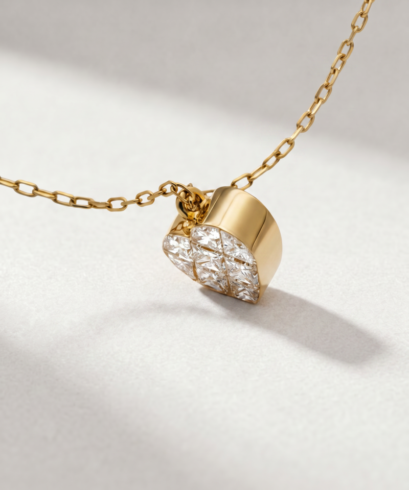Alternative view of Diamond Heart Necklace in K18 Yellow Gold