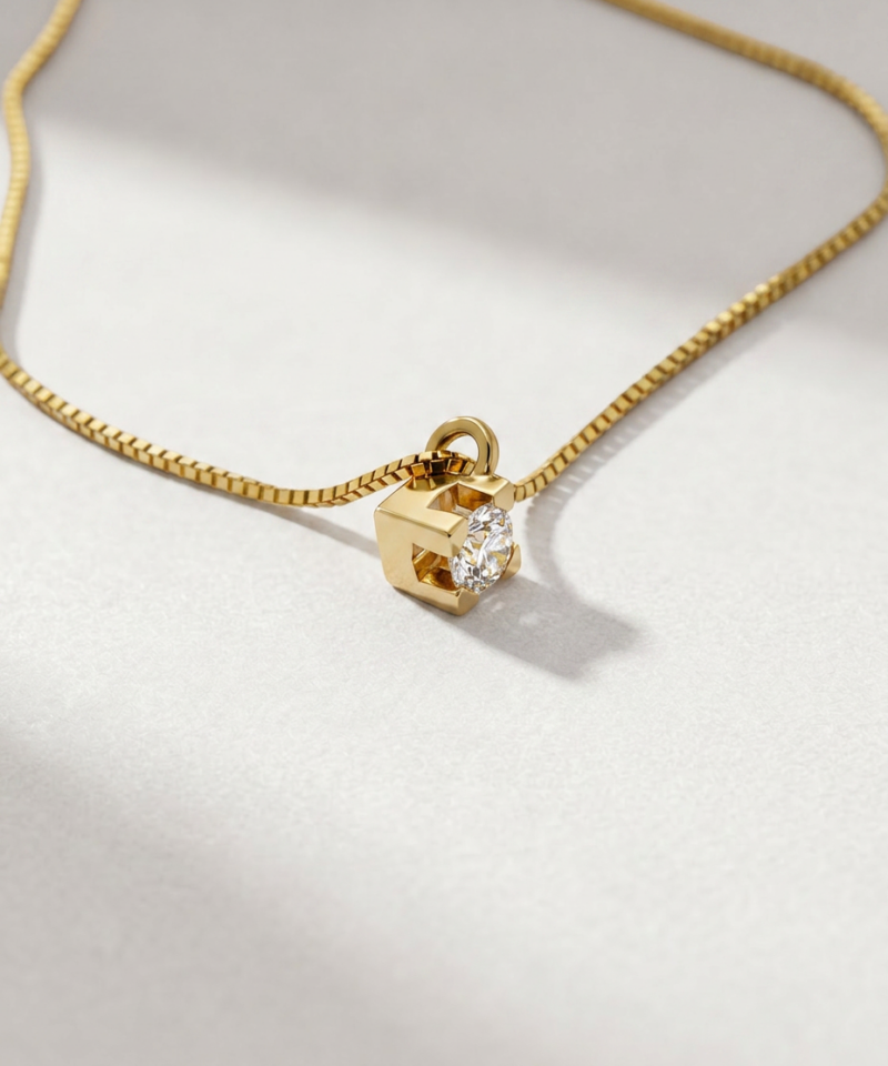 Alternative view of Round-Cut Diamond Solitaire Necklace in K18 Yellow Gold