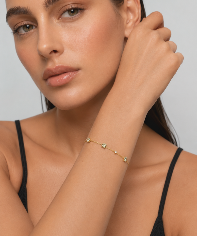 Green amethyst and diamond bracelet in K14 yellow gold