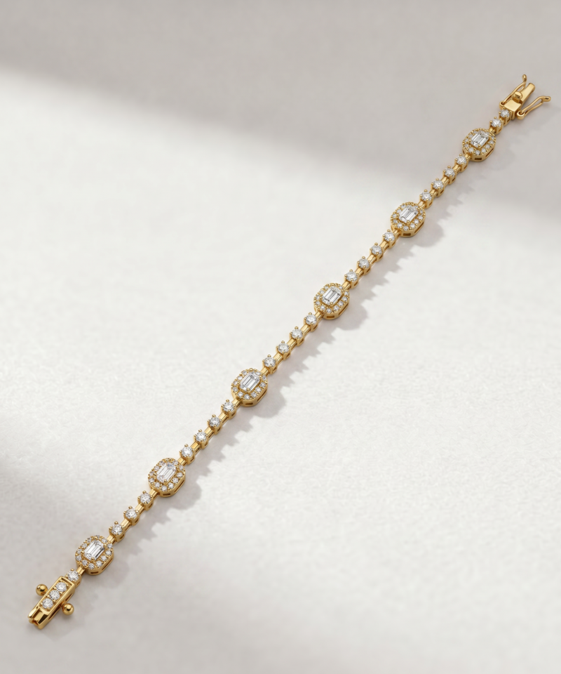 K18 yellow gold bracelet with emerald-cut diamond motifs