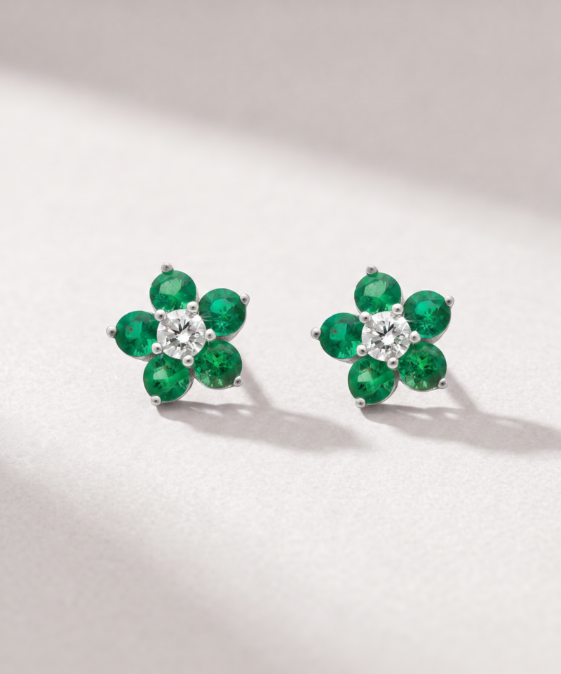 Emerald and diamond flower earrings in K18 white gold with round-cut stones