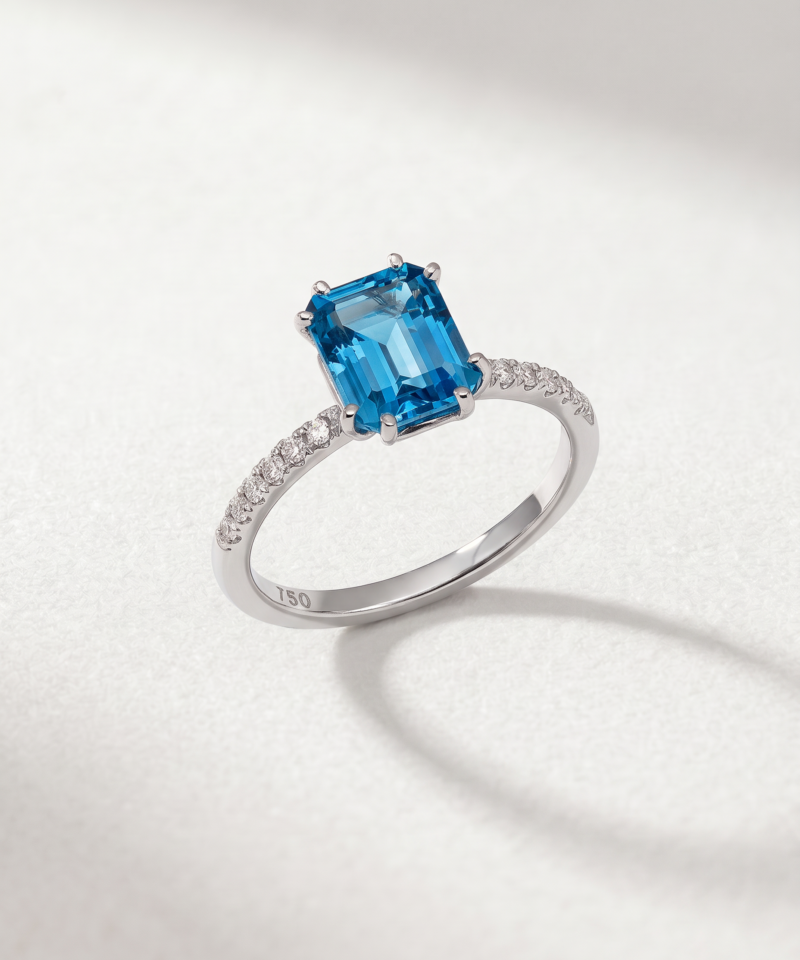 Blue topaz and diamond ring in K18 white gold