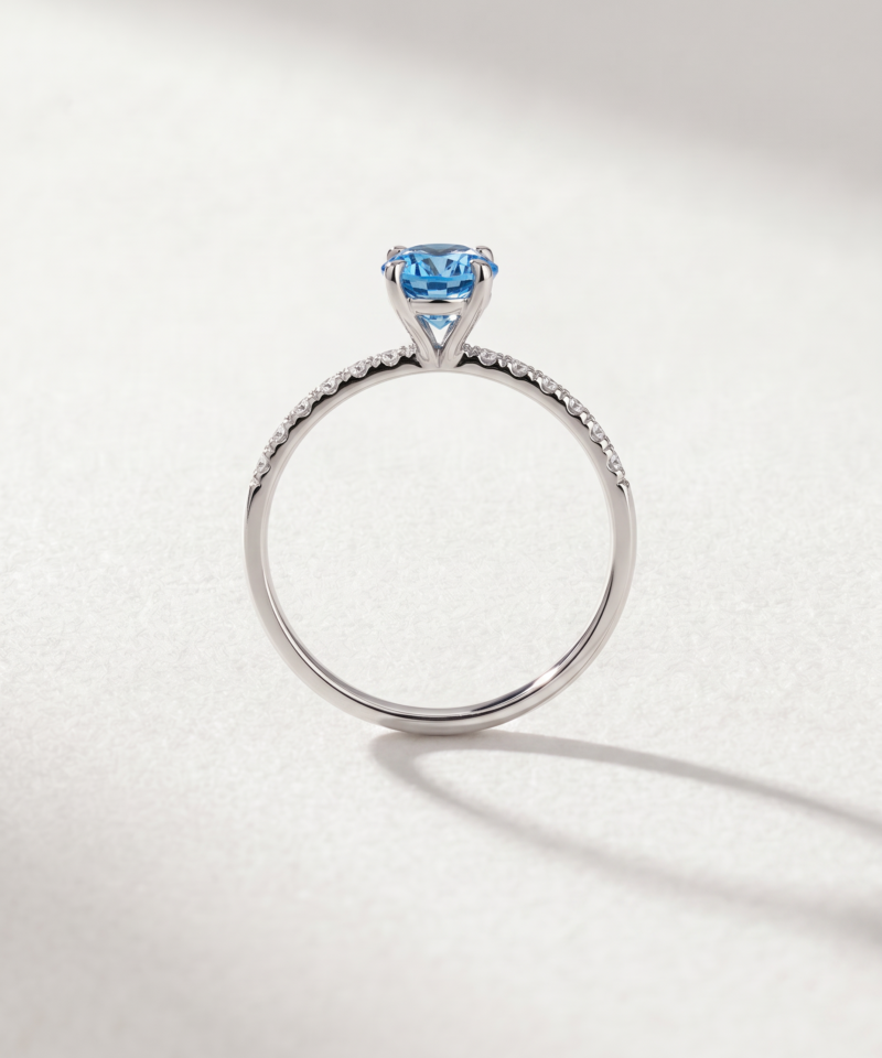 Oval-cut blue topaz and diamond ring in K18 white gold